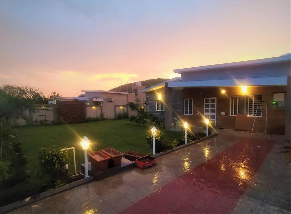 Nine Hill Villa - 2Bhk Private Villa With Pool أُودايبور المظهر الخارجي الصورة