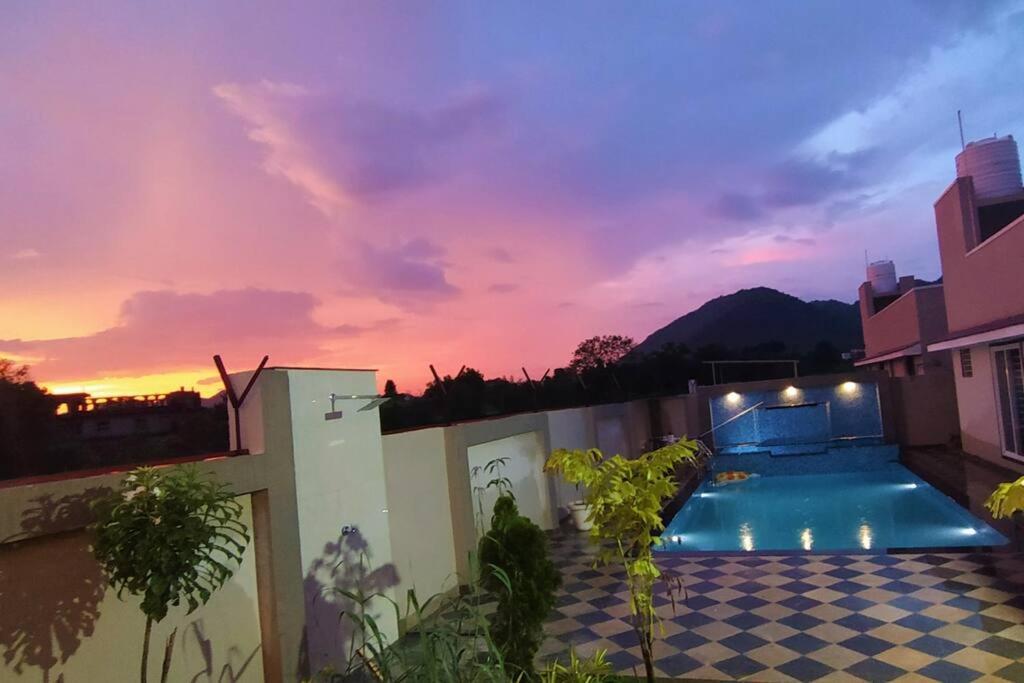 Nine Hill Villa - 2Bhk Private Villa With Pool أُودايبور المظهر الخارجي الصورة