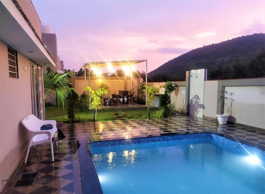 Nine Hill Villa - 2Bhk Private Villa With Pool أُودايبور المظهر الخارجي الصورة
